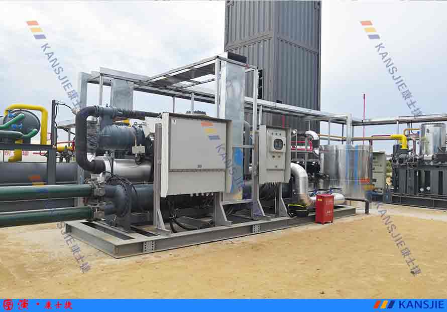 大型螺桿式制冷機組使用現場